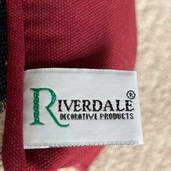 Christmas Holiday pillow bundle - Picture 9 of 11